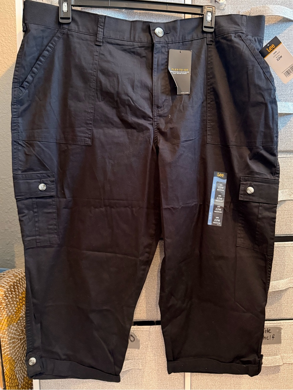 Lee NWT flex to go capris size 22W  NEW!!